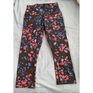 Lululemon wunder under crops